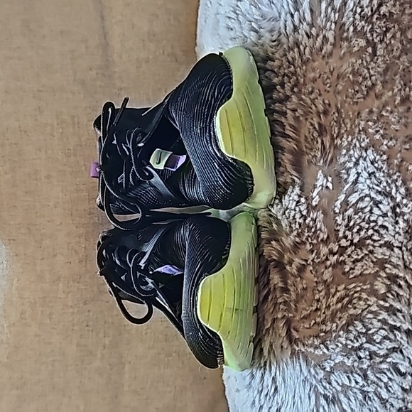 STUNNING NIKE ROSHE RUN - Picture 9 of 10